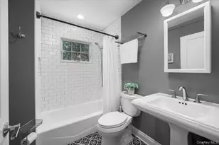10 E Brookside Dr, Larchmont, NY 10538 - Photo 17