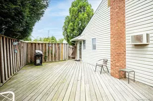 10 Seneca Dr, Massapequa, NY 11758 - Photo 23