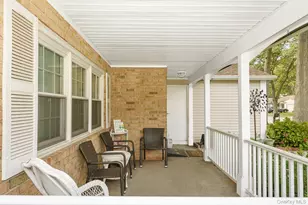 330 Brownfield Dr, Ridge, NY 11961 - Photo 3