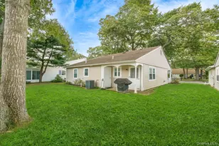 330 Brownfield Dr, Ridge, NY 11961 - Photo 25
