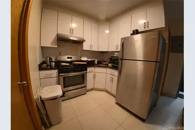 104-18 Jamaica Avenue, Richmond Hill, NY 11418 - Photo 3