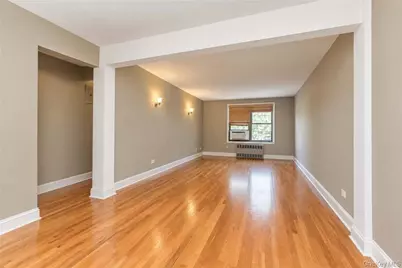 84-01 Main Street #429, Briarwood, NY 11435 - Photo 3