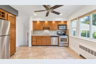 2684 Howell Street, Baldwin, NY 11510 - Photo 15