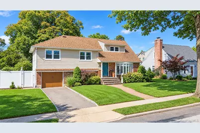 2684 Howell Street, Baldwin, NY 11510 - Photo 3