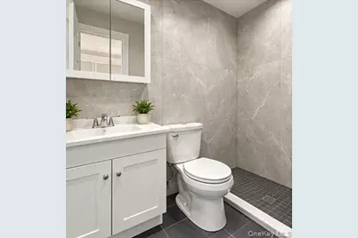 71 E Shore Drive, Babylon, NY 11702 - Photo 5