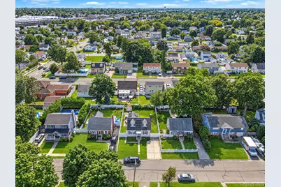 223 N Fulton Avenue, Lindenhurst, NY 11757 - Photo 3