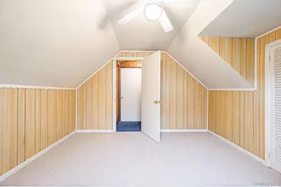 223 N Fulton Avenue, Lindenhurst, NY 11757 - Photo 15