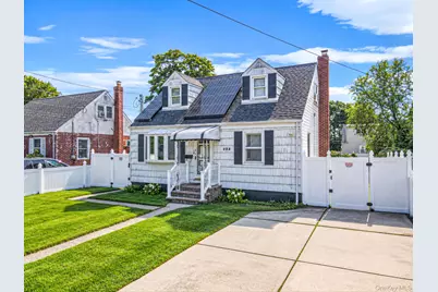 223 N Fulton Avenue, Lindenhurst, NY 11757 - Photo 1