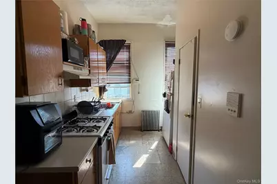 22-19 Steinway Street, Astoria, NY 11105 - Photo 9