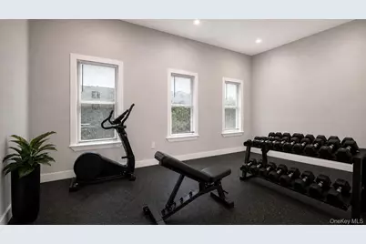 506 E 183rd Street, Bronx, NY 10458 - Photo 7