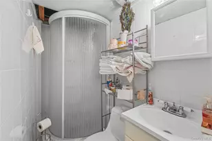 27 Driftwood Dr, Port Washington, NY 11050 - Photo 27
