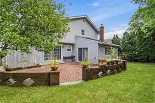 27 Driftwood Dr, Port Washington, NY 11050 - Photo 33