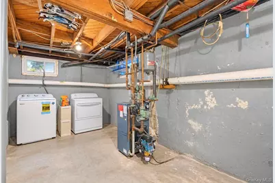 150 W 19th Street, Deer Park, NY 11729 - Photo 33