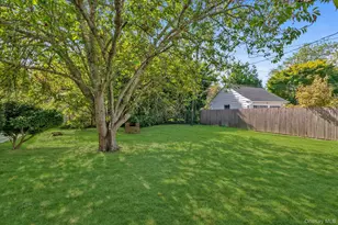 34 Kingsland Pl, Babylon, NY 11702 - Photo 21