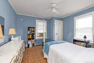 34 Kingsland Pl, Babylon, NY 11702 - Photo 15
