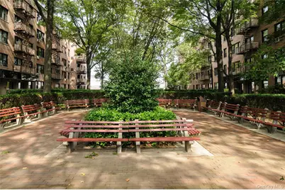 5 Birchwood Court #2-0, Mineola, NY 11501 - Photo 17