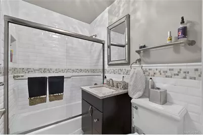 5 Birchwood Court #2-0, Mineola, NY 11501 - Photo 13