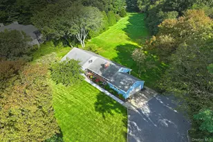 1950 Midlane, Muttontown, NY 11791 - Photo 35
