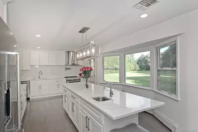 1950 Midlane, Muttontown, NY 11791 - Photo 15