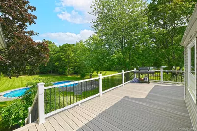 37 Euclid Avenue, Dix Hills, NY 11746 - Photo 29