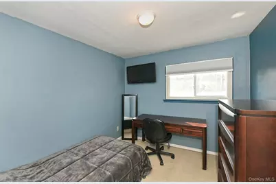 37 Euclid Avenue, Dix Hills, NY 11746 - Photo 15