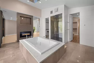 11 Surrey Lane, Old Westbury, NY 11568 - Photo 25