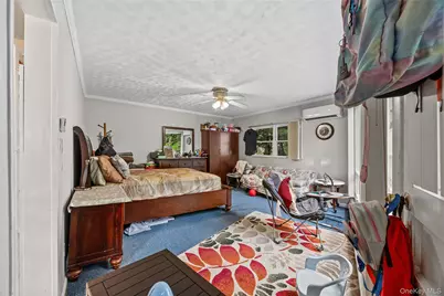 134 Hart Avenue, Yonkers, NY 10704 - Photo 17
