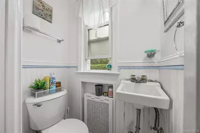 134 Hart Avenue, Yonkers, NY 10704 - Photo 11