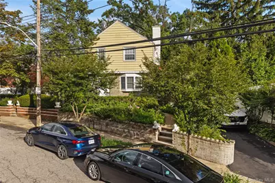 134 Hart Avenue, Yonkers, NY 10704 - Photo 5