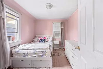 134 Hart Avenue, Yonkers, NY 10704 - Photo 33