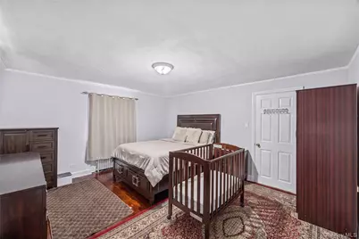 134 Hart Avenue, Yonkers, NY 10704 - Photo 31