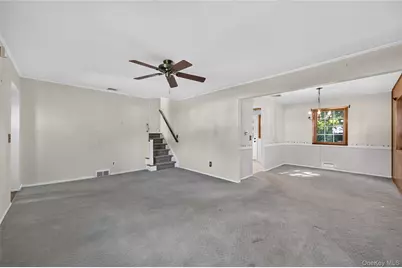 4 Oaktree Lane, Huntington Station, NY 11746 - Photo 7