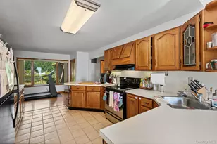 210 Lewis Rd, Northport, NY 11768 - Photo 19