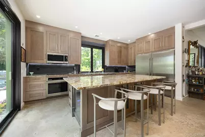 215 Smith Road, Poughkeepsie, NY 12603 - Photo 5