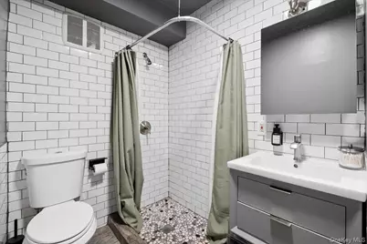 2760 Hering Avenue, Bronx, NY 10469 - Photo 23