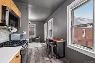 2760 Hering Ave, Bronx, NY 10469 - Photo 9
