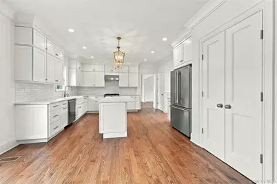 469 Clay Pitts Road, East Northport, NY 11731 - Photo 9