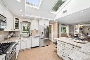 301 Vernon St, Dix Hills, NY 11746 - Photo 3