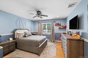 301 Vernon St, Dix Hills, NY 11746 - Photo 9