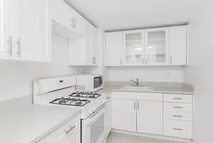 3302 Bronxwood Ave, Bronx, NY 10469 - Photo 11