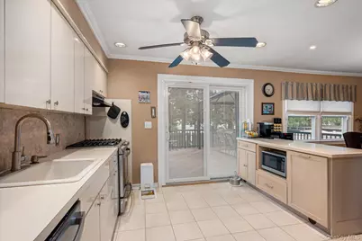2877 Gerald Court, North Bellmore, NY 11710 - Photo 5