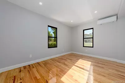 19716 Linden Boulevard, Saint Albans, NY 11412 - Photo 7