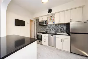 2454 E 18th St, Brooklyn, NY 11235 - Photo 11