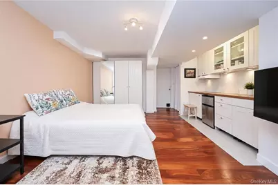 2454 E 18th Street, Brooklyn, NY 11235 - Photo 17