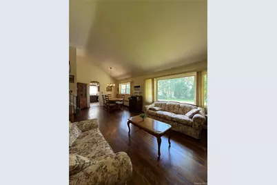 411 Cornwell Avenue, Malverne, NY 11565 - Photo 5