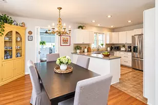 72 S Penataquit Ave, Bay Shore, NY 11706 - Photo 13