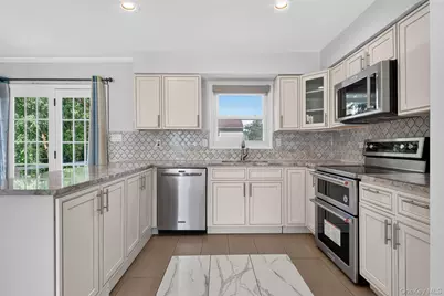11 Lincrest Street, Syosset, NY 11791 - Photo 5