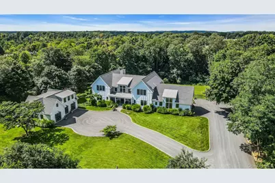 712 Hubbard Avenue, Aquebogue, NY 11901 - Photo 37