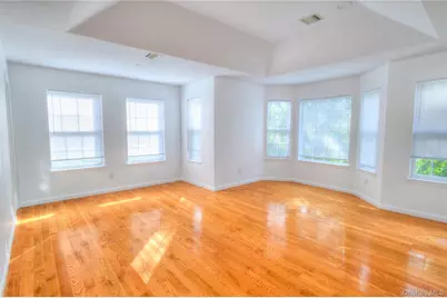 15B Mohegan Avenue, Port Washington, NY 11050 - Photo 11