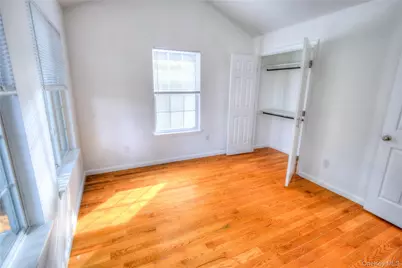 15B Mohegan Avenue, Port Washington, NY 11050 - Photo 17